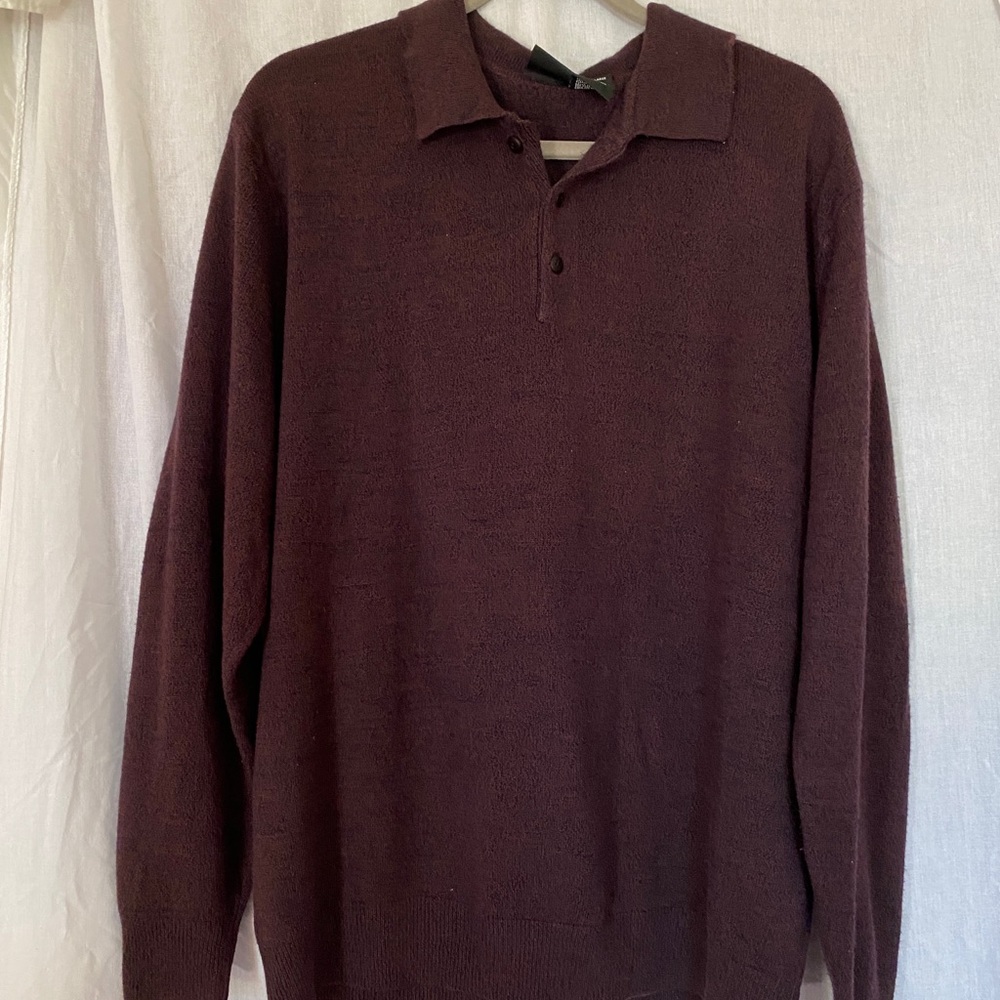 Maroon quarter button up sweater